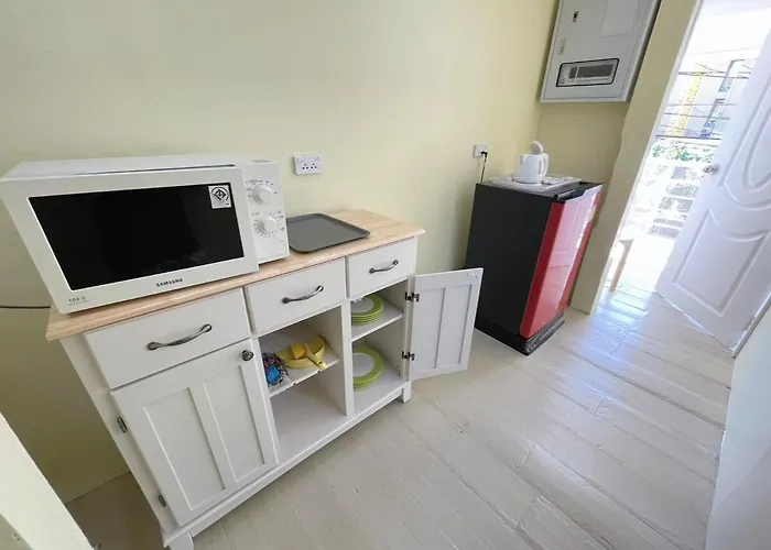 105 House With 2 Br *