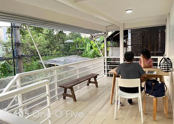 105 House With 2 Br * 방콕
