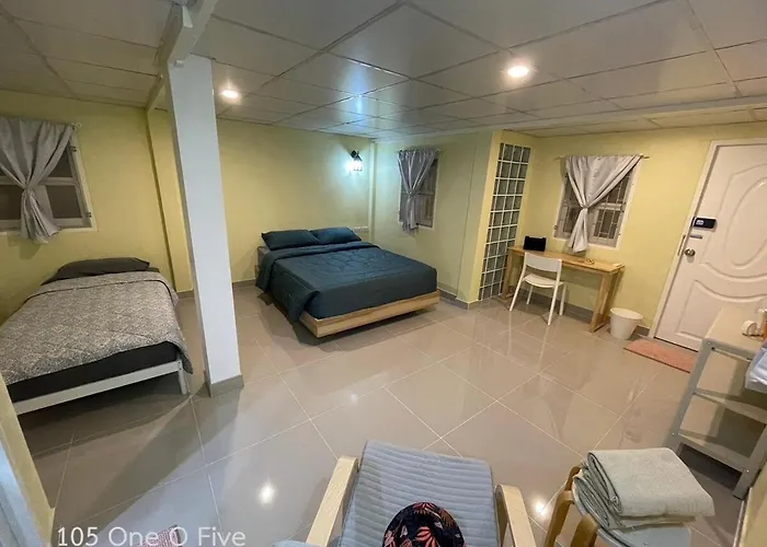 아파트 105 House With 2 Br 방콕